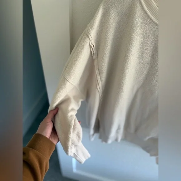 American Eagle Outfitters Cream Sweatshirt - Picture 7 of 8